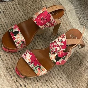Jessica Simpson Floral Wedges| Size 9.5